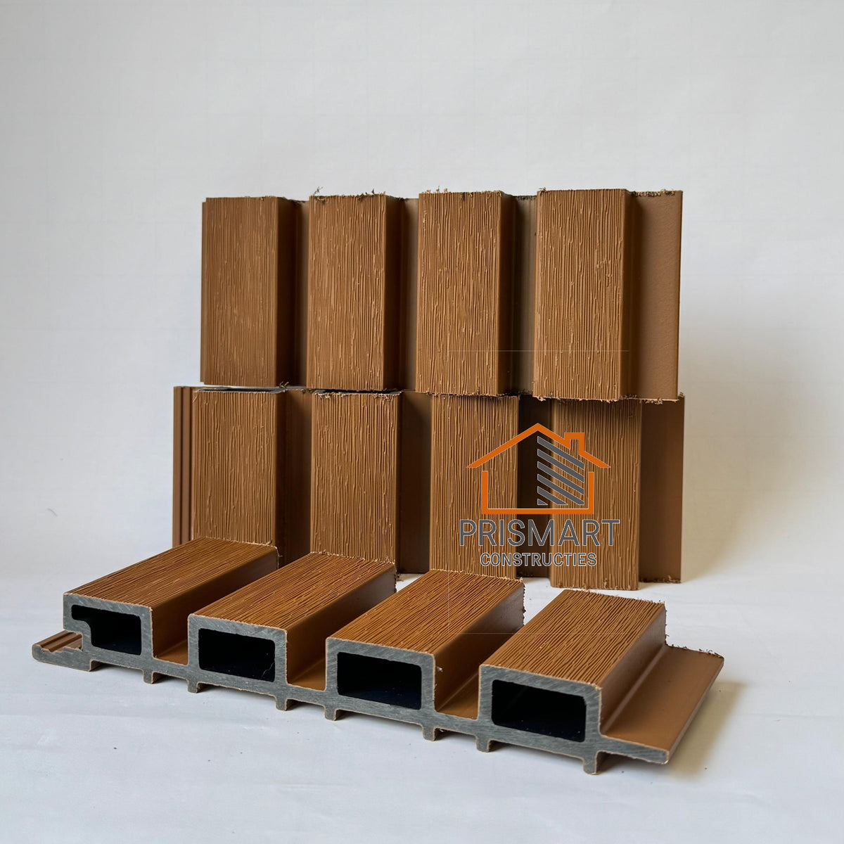 Muster Verbundstoff-Fassadenprofile: Amber Teak