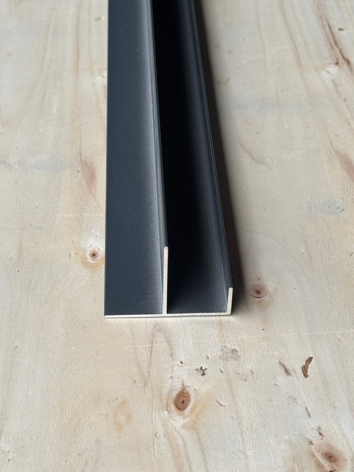 Aluminium-F-Profil Anthrazit