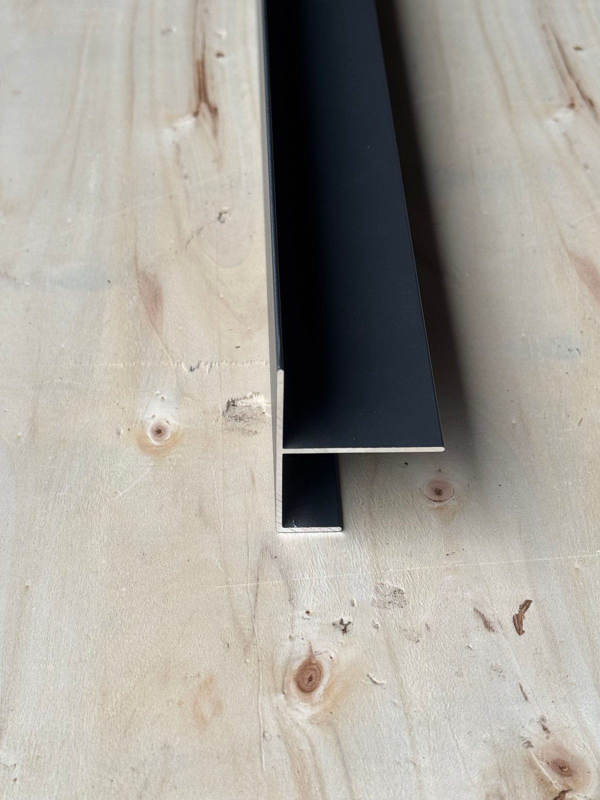 Aluminium-F-Profil Anthrazit
