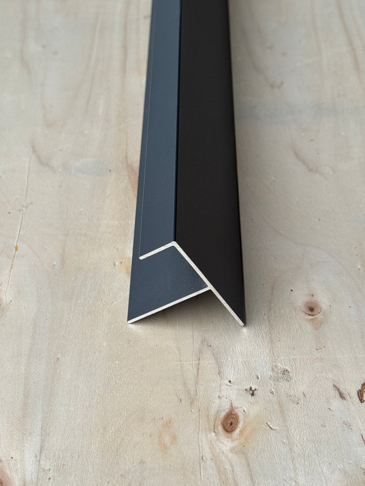 Aluminium-F-Profil Anthrazit