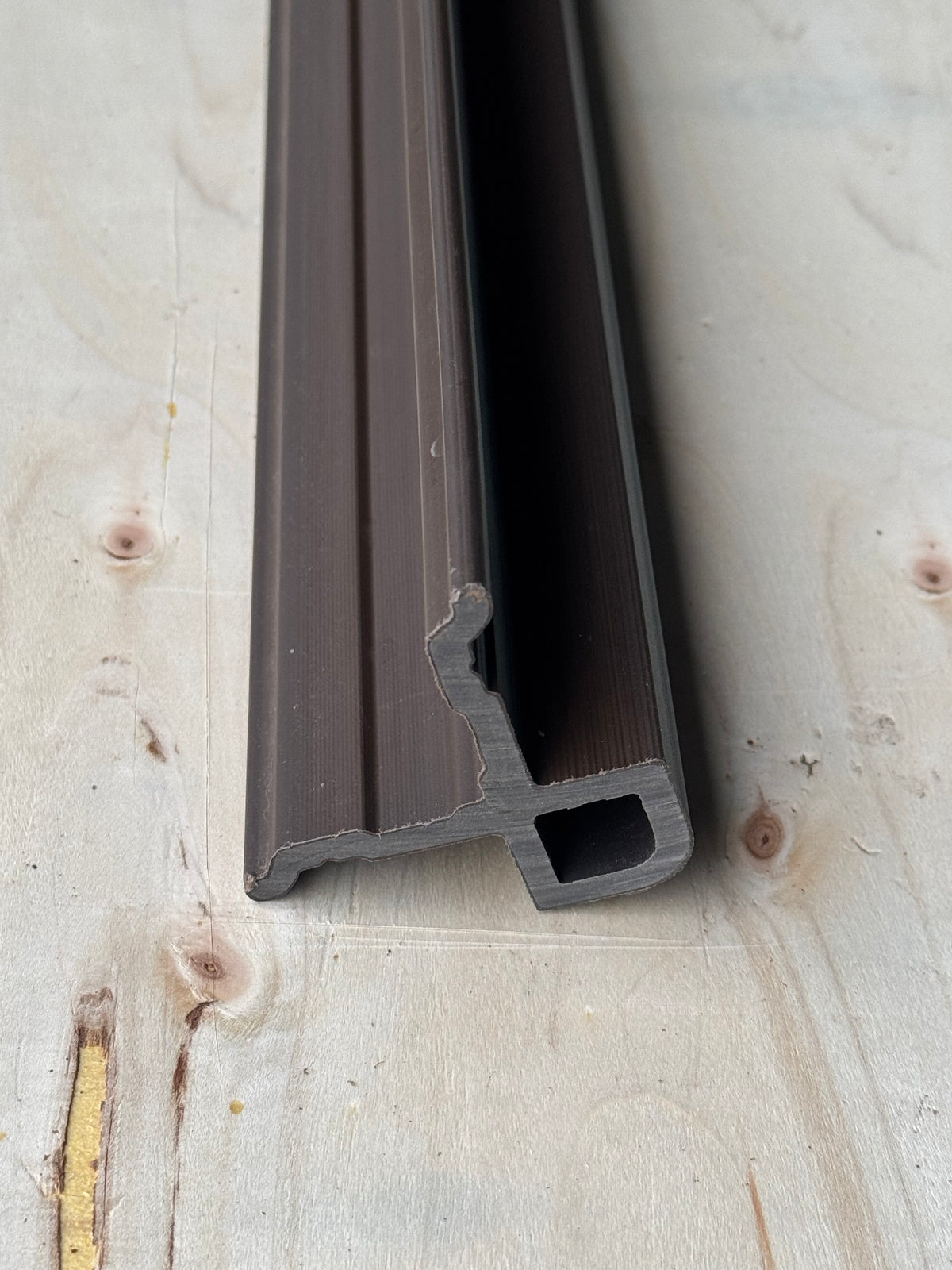 Eckprofil Walnuss 290 cm