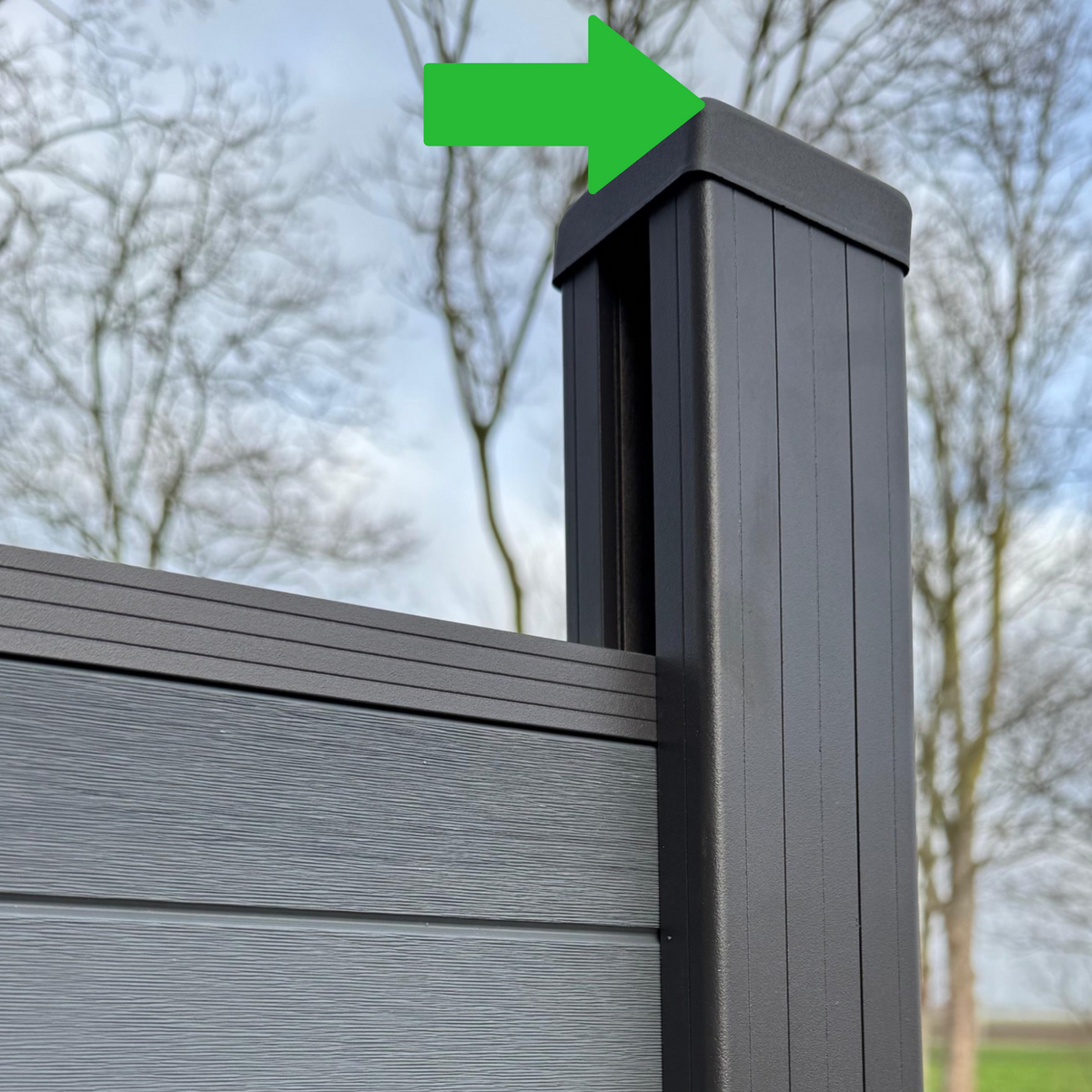 Verbundzaun I Schwarze Abdeckkappe für Gartenpfosten